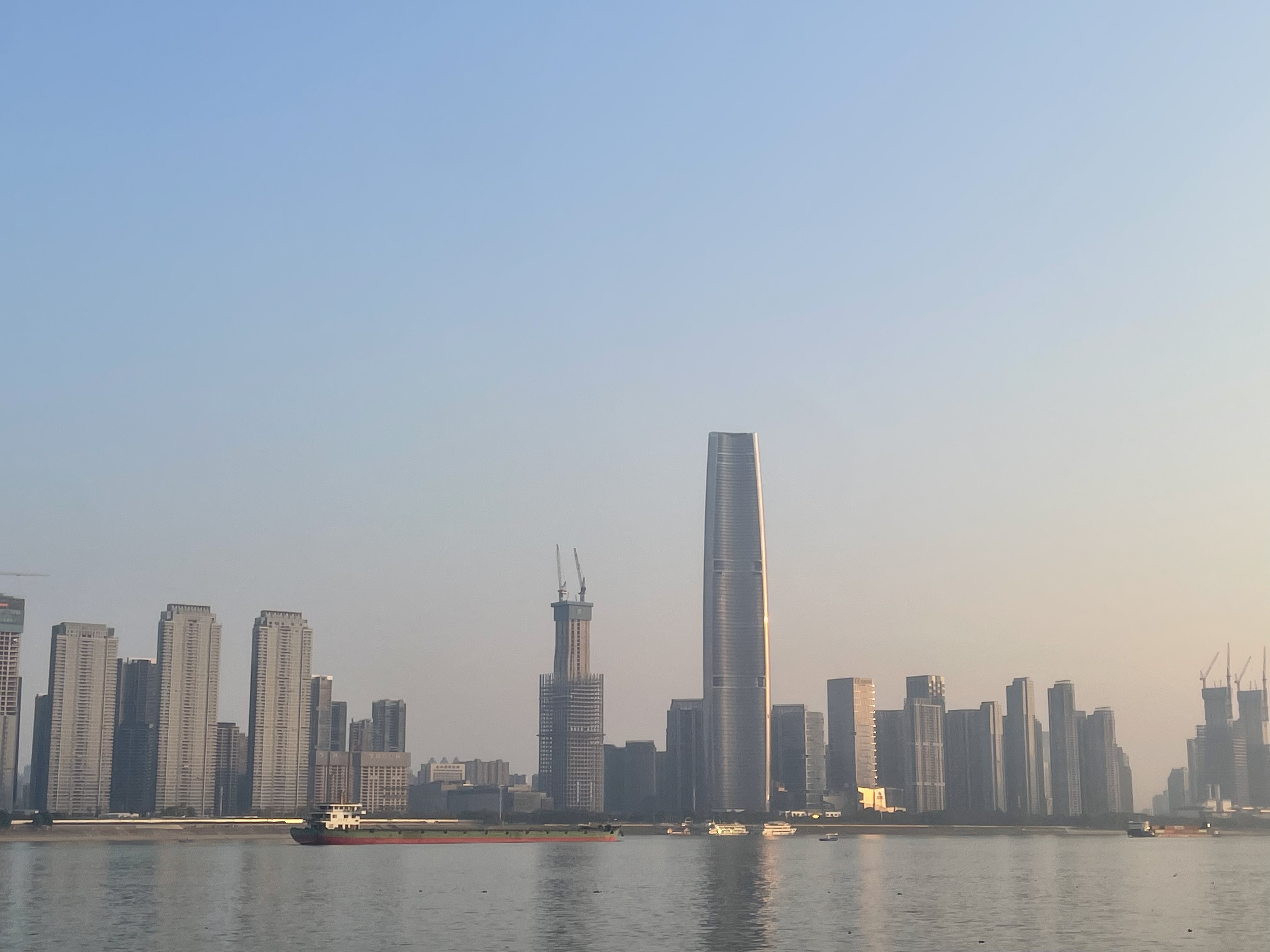 DS . 湖北武汉绿地中心