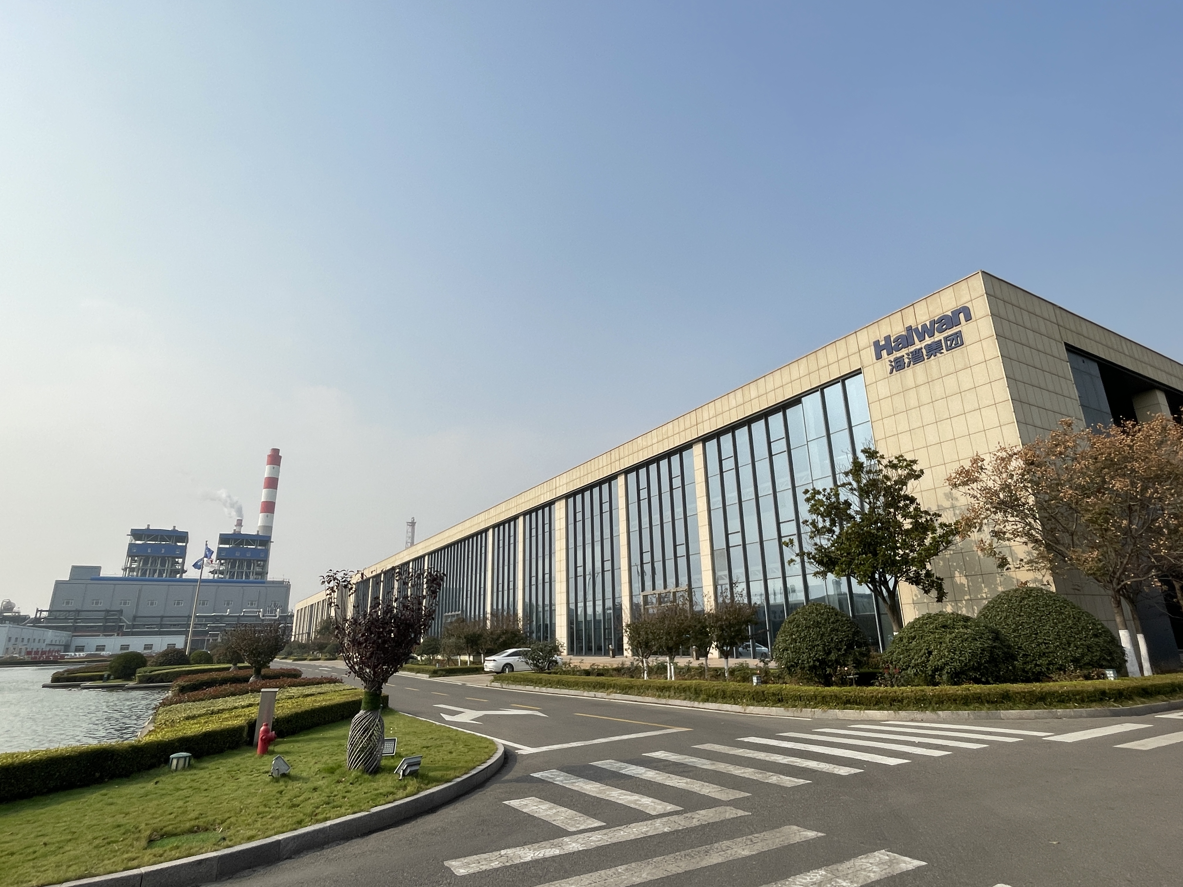 W . 山东青岛海湾化学
